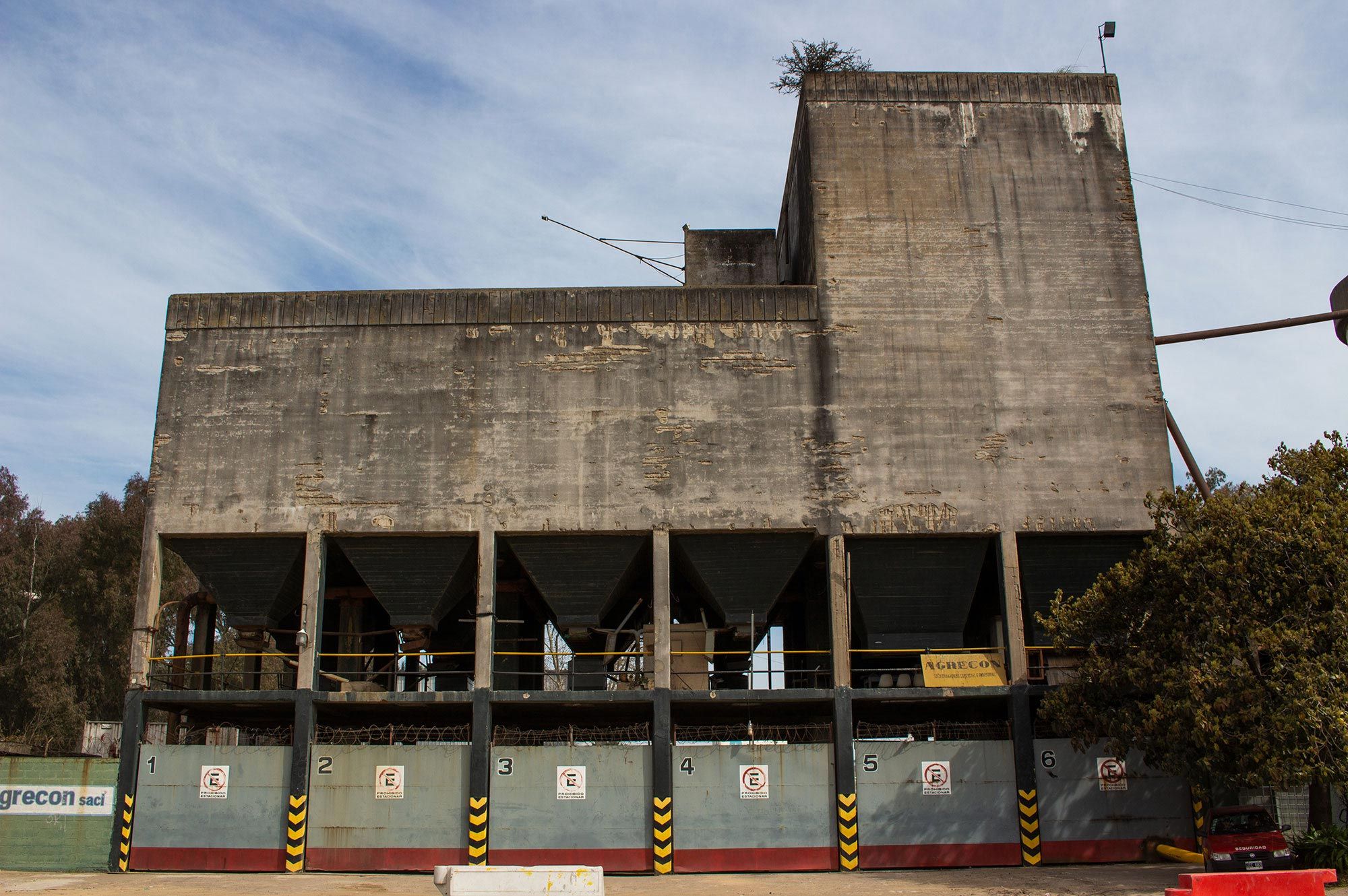 Silos de Agrecom próximos a ser intervenidos por Alfredo Segatori