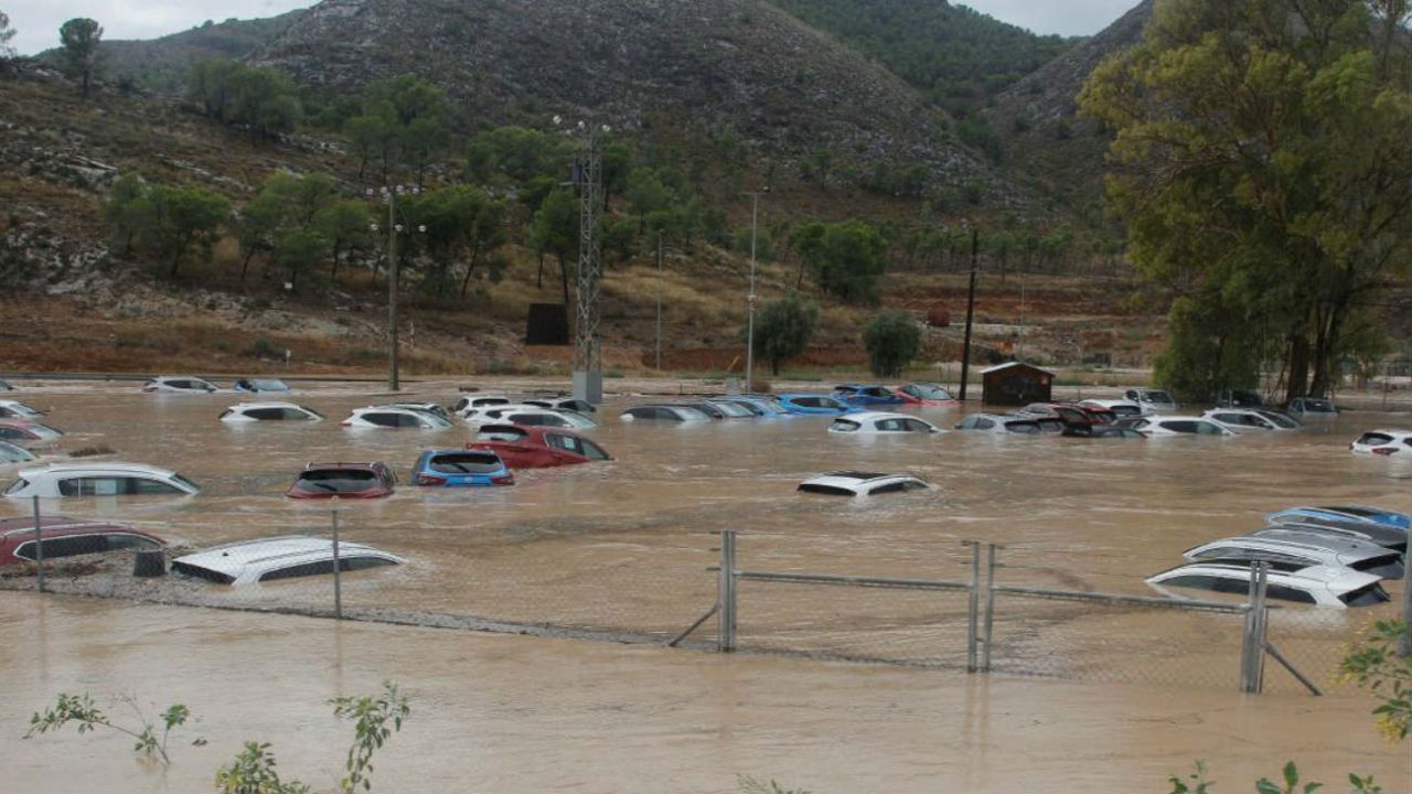A cuánto equivalen los 300 litros por m2 de agua caída Weekend A cuánto equivalen los 300 litros por m2 de agua caída Weekend