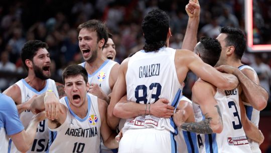 Argentina see off France, set up date with Spain in Basketball World