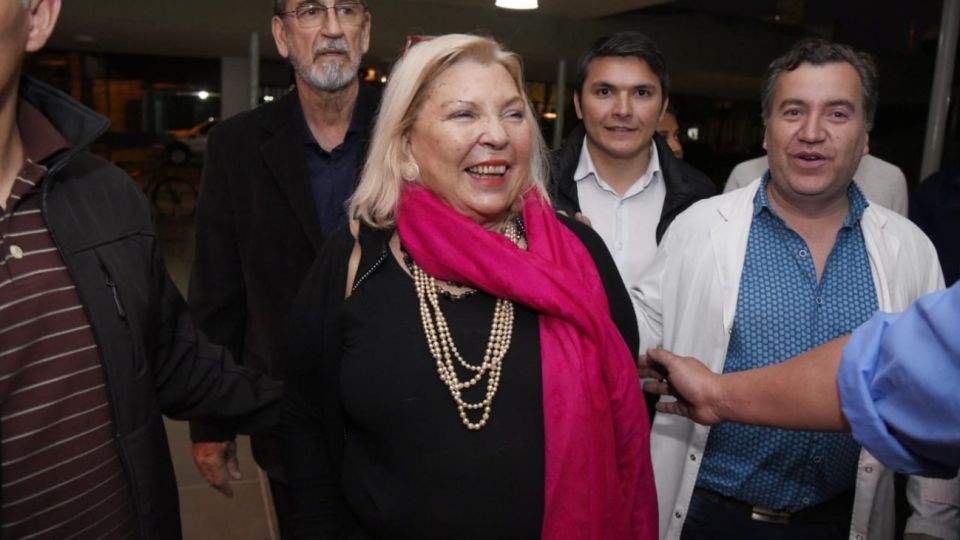 La diputada Elisa Carrió viajó a Corrientes para presentar su libro "Vida".