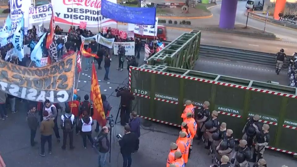 Corte en Puente Pueyrredón