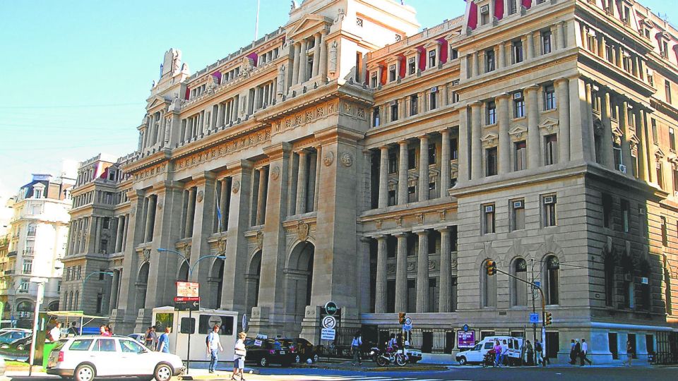 SISTEMA. El funcionamiento de los tribunales está signado por una burocracia que muchas veces no se ve respaldada por políticas públicas que contribuyan.