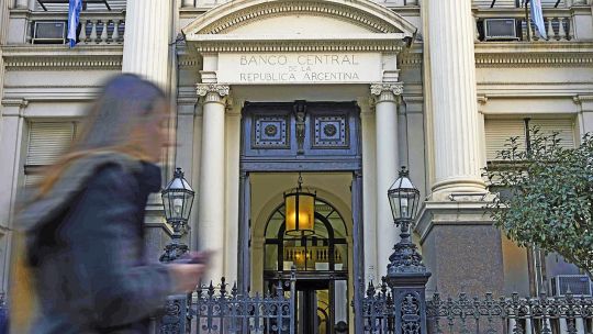 Moneda. La demanda de dólares complica al BCRA.