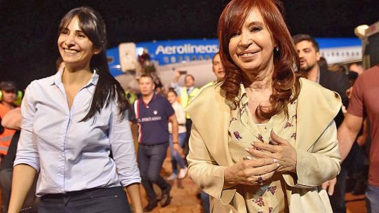 Viaje. La ex mandataria voló la semana pasada a la isla, donde ya estuvo cinco veces este año.