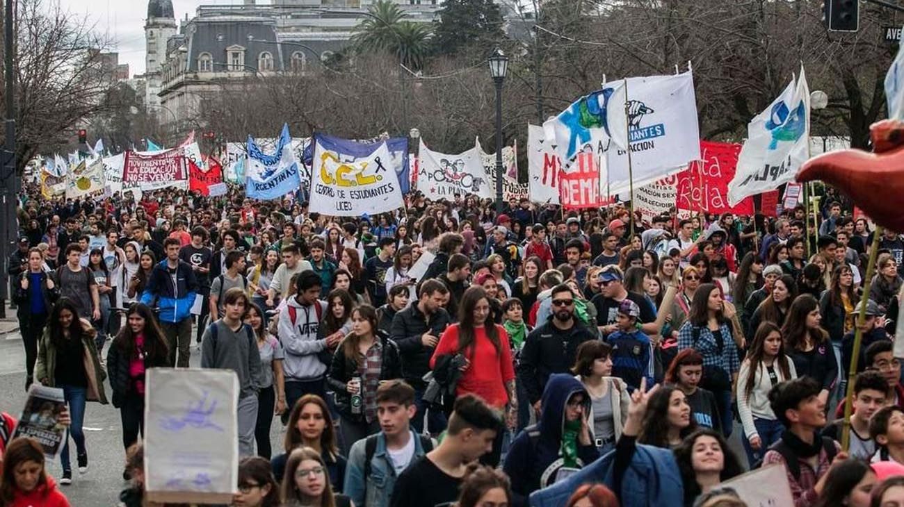 Se conmemora un nuevo aniversario de la denominada Noche de los Lápices.