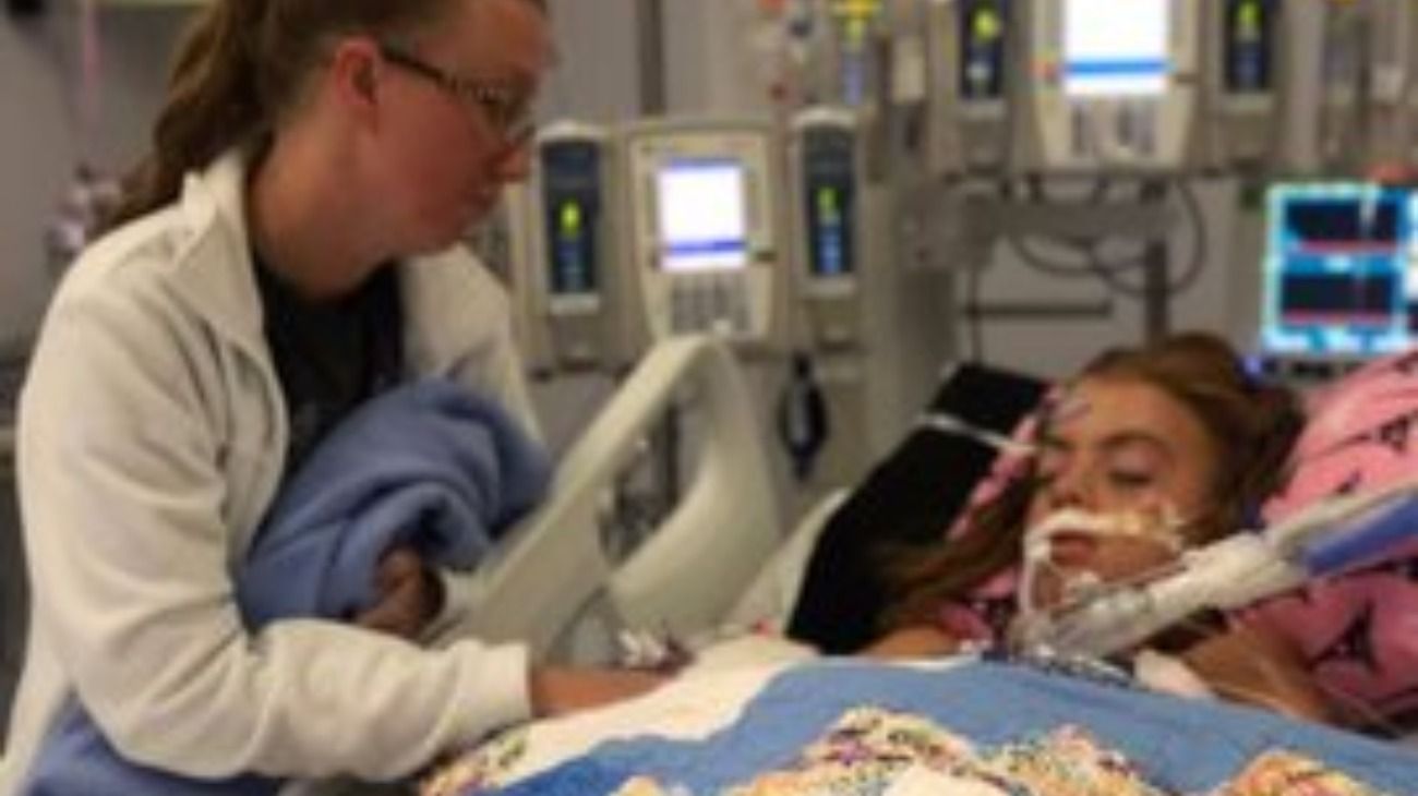 La menor permanece internada en terapia intensiva. 