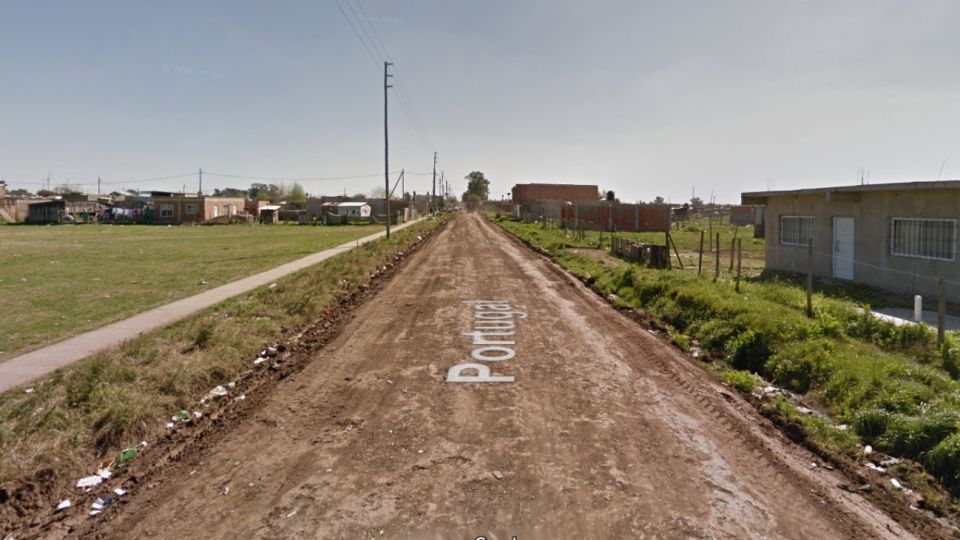 La calle Portugal, del barrio Cuartel 5°, una obra inconclusa.