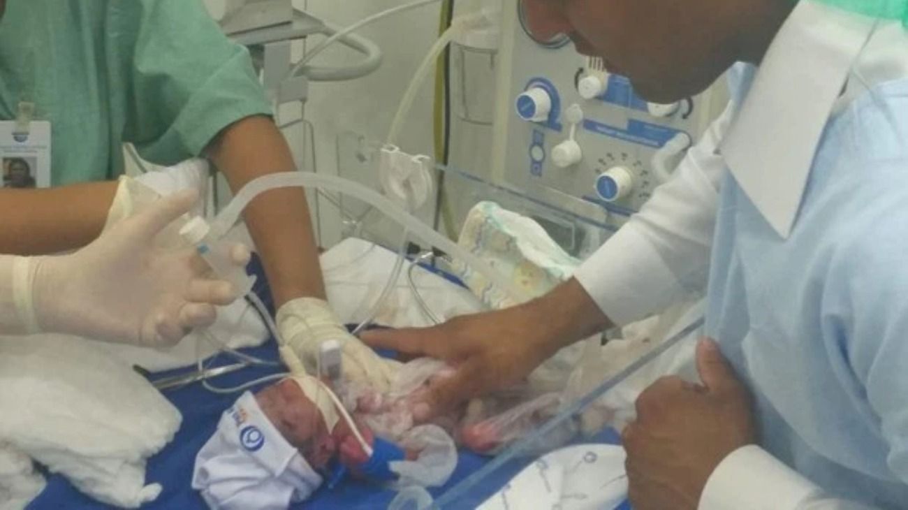 Jessica Guedes era enfermera, tenía 30 años y estaba embarazada. Murió de un derrame cerebral antes de casarse. Los médicos que la asistieron lograron que su bebé nazca bien.  