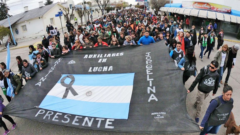 20192109_docentes_marcha_chubut_na_g.jpg
