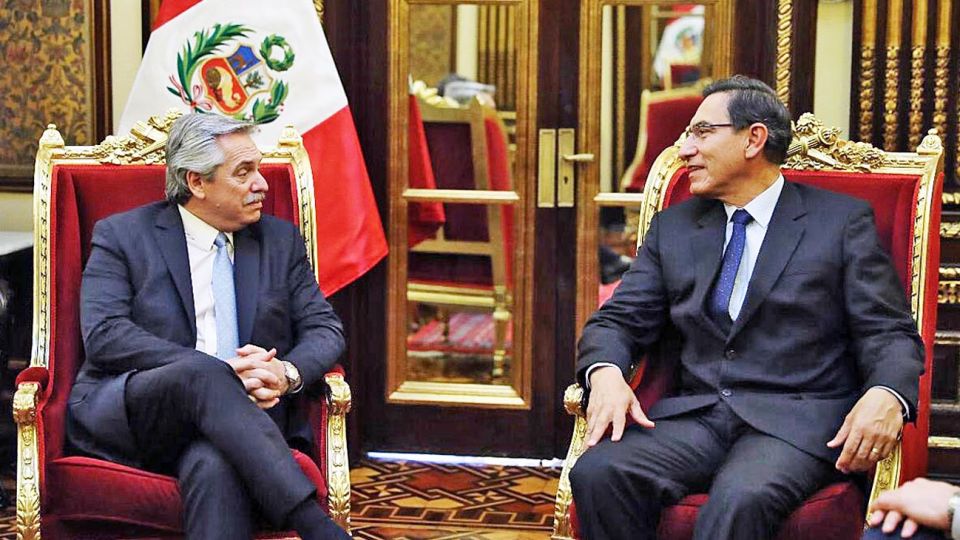 Conclave. Ayer por la tarde, Alberto fue recibido por el jefe de Estado peruano, Martín Vizcarra.