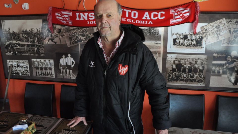 ICONO. Turza lleva 47 años trabajando en el club de Alta Córdoba.
