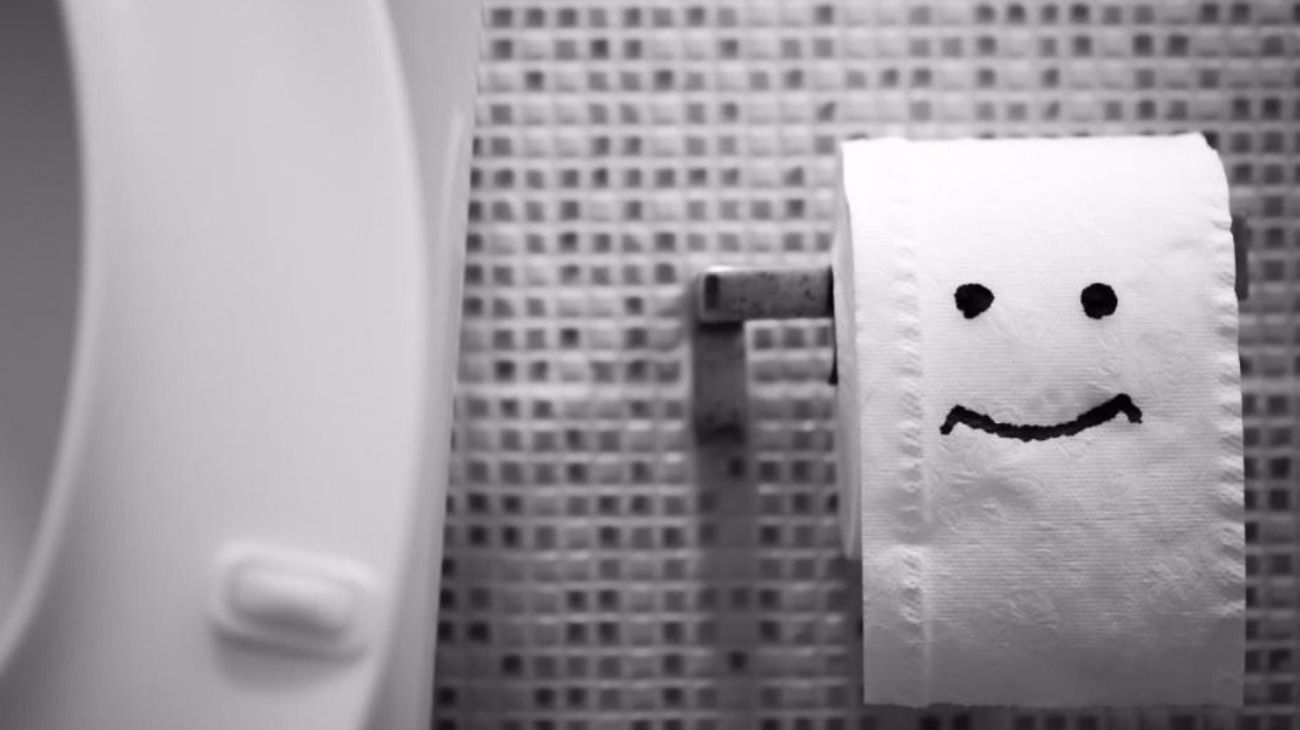 Di Menna busca con su cuenta mostrar el lado B, lo que nadie ve, lo más más crudo que se esconde tras las tapas de inodoros en los sitios gastronómicos.