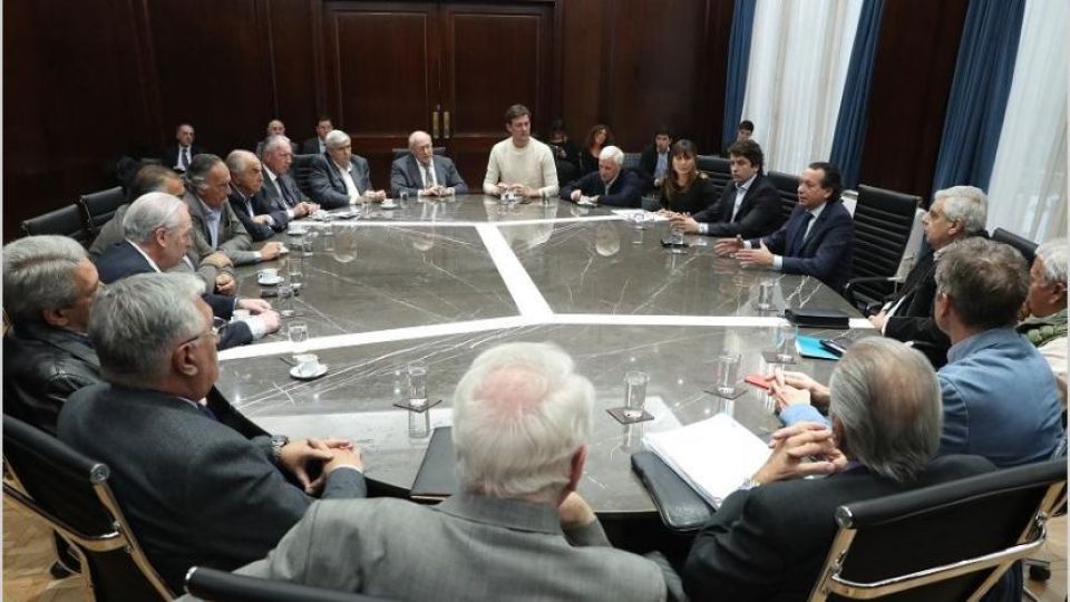 Los empresarios aclararon que lo que se firmó no es un bono.