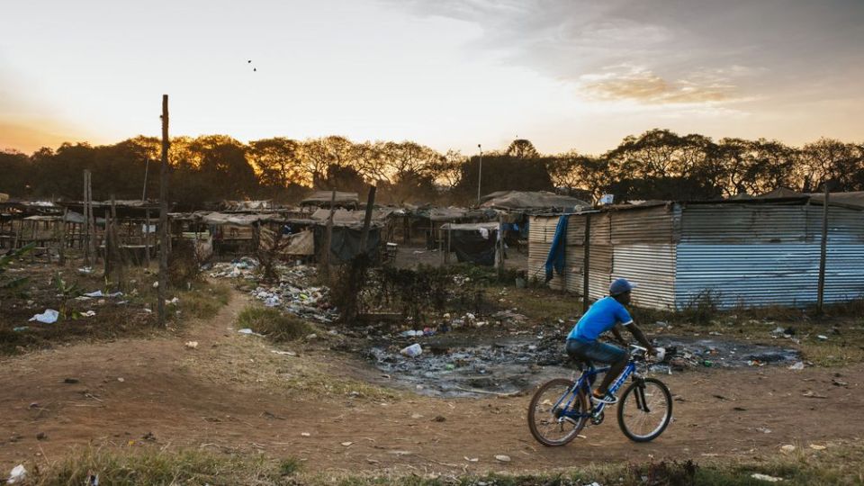 Si bien Zimbabue tuvo escasez intermitente de alimentos durante las últimas dos décadas, el problema se ha limitado principalmente a las zonas rurales. Esta vez, 3 millones de los 8,5 millones de personas en riesgo de inseguridad alimentaria están en las ciudades
