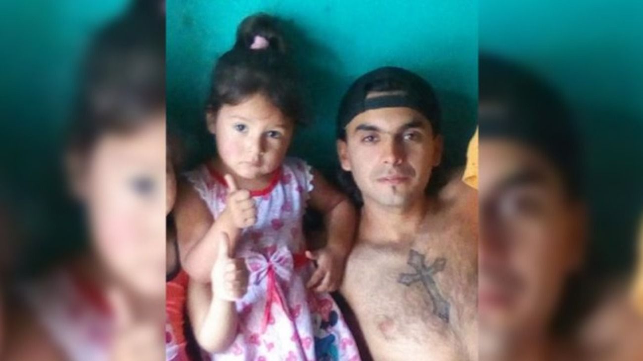 Miguel Cristo junto a su hija Nahiara Luján, de 2 años. 