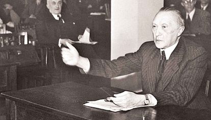 Konrad Adenauer. Su programa de 1949 fue adoptado por toda la sociedad de Alemania Federal, tras el horror de la guerra.