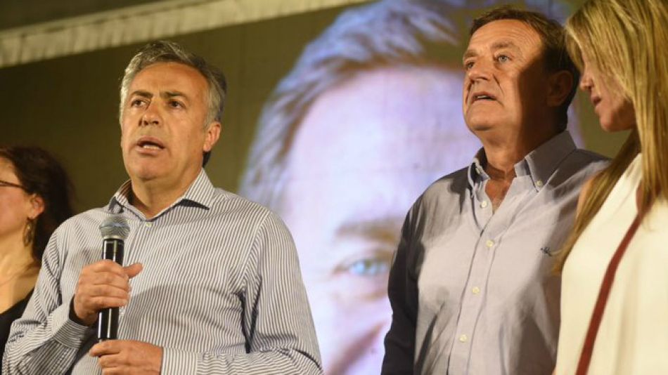Cornejo y Suárez, tras el triunfo en Mendoza