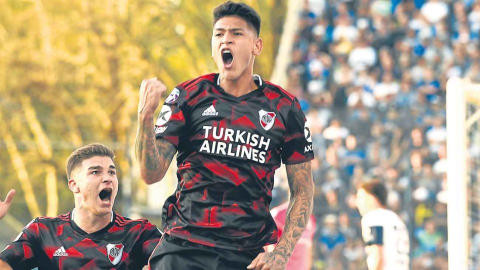 Primero. Carrascal festeja la apertura del marcador, luego de un pase de Scocco. El mediocampista es una alternativa para el martes.