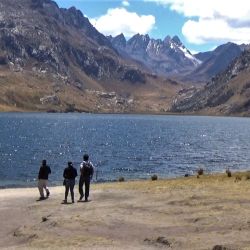 Laguna Querococha, Perú.