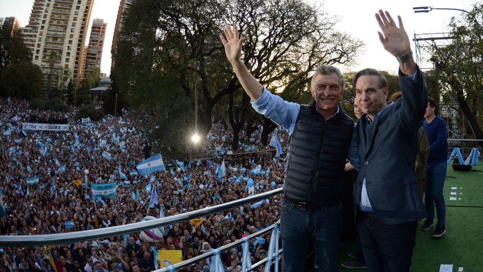 Macri y Pichetto retoman el raid de ciudades a visitar en campaña.