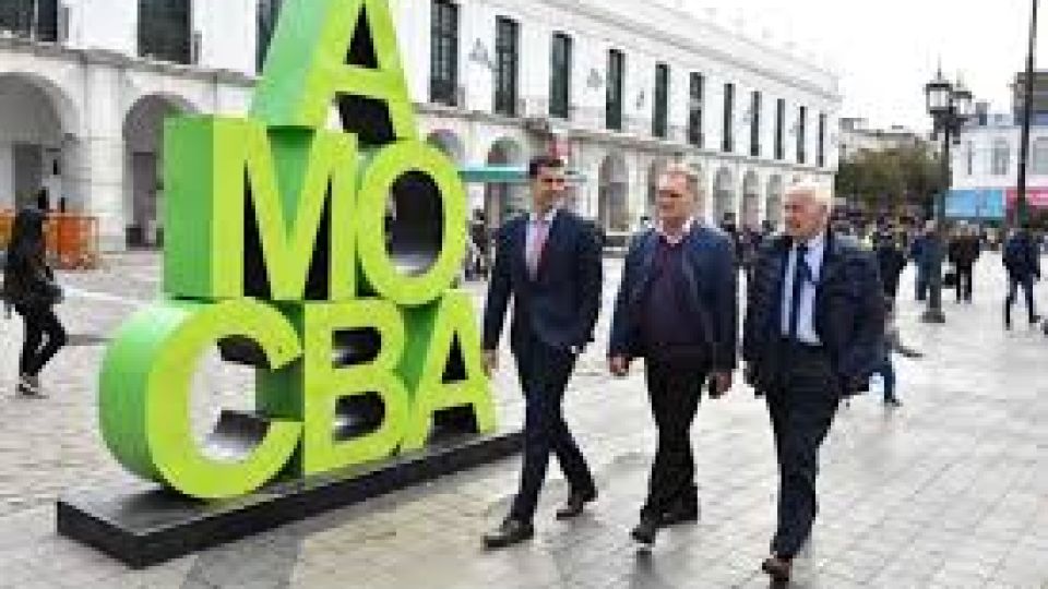 DE CAMPAÑA. En una de las últimas visitas, Lavagna y Urtubey hicieron recorridas con Birri.