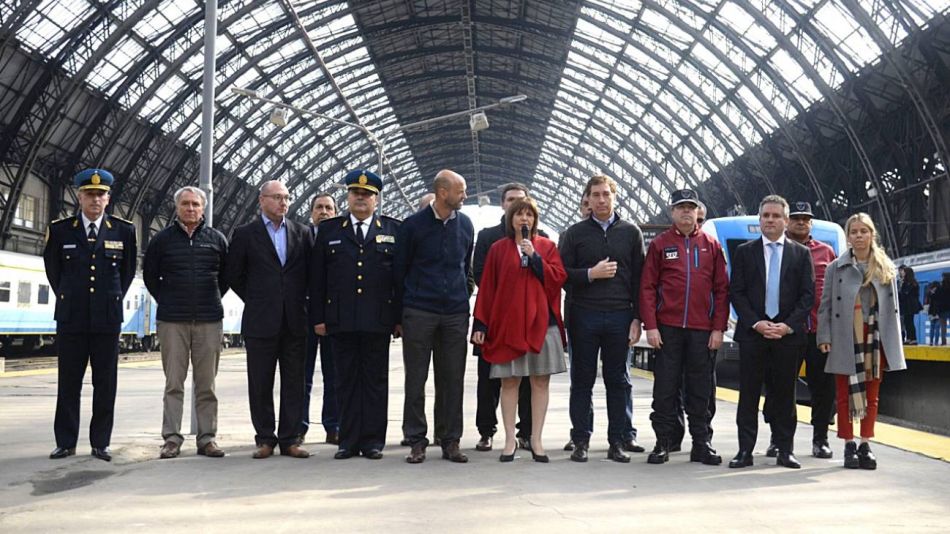 Polémica por la resolución que habilita a la Policía Federal a pedir DNI en los trenes