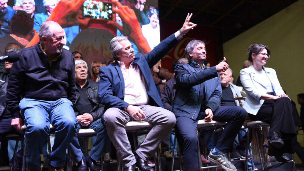 Hugo Yasky, Alberto Fernández, Máximo Kirchner y Gisela Marziotta, en el plenario de la CTA en Lanús.
