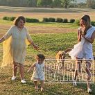 Isabel Macedo junto a su hija y su mamá preparan el "Día del la Madre"