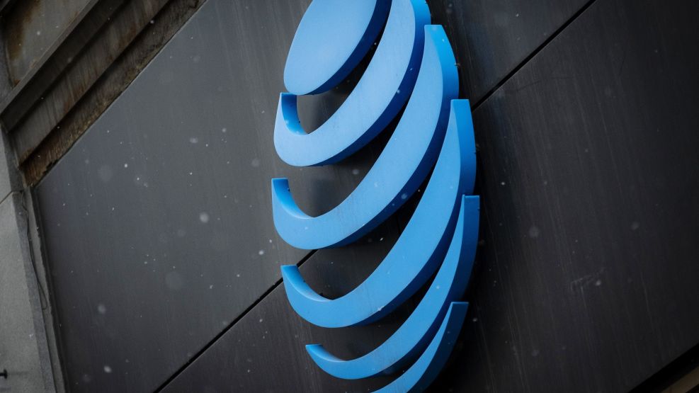 An AT&T Inc. Store Ahead Of Earnings Figures