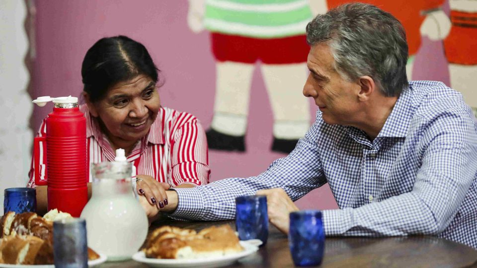 Margarita Barrientos junto a Mauricio Macri.