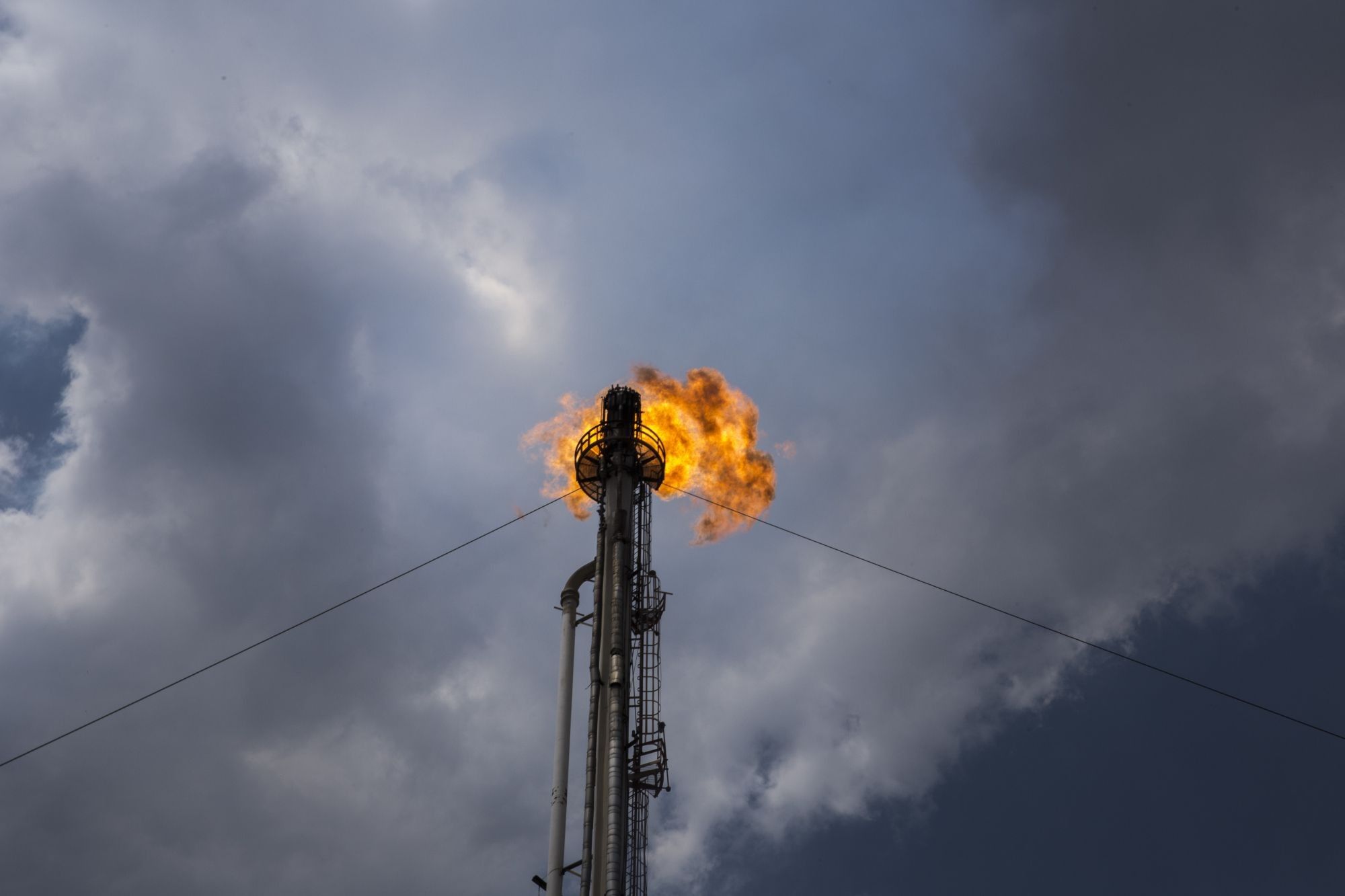 Installation Of A Coke Drum At The Pemex Miguel Hidalgo Refinery