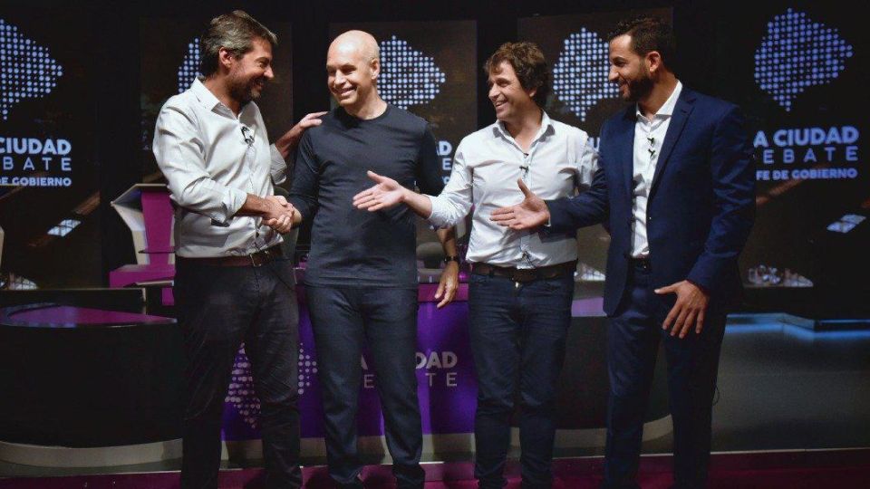 Los cuatro candidatos a jefe de Gobierno porteño, Matías Lammens, Matías Tombolini y Gabriel Solano, además de Larreta, debatieron en las instalaciones del Canal de la Ciudad