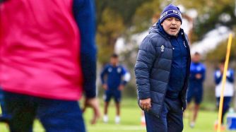 20191210_maradona_gimnasia_entrenamiento_cedoc_g.jpg
