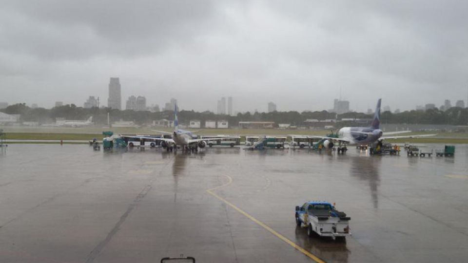 Más de 300 vuelos cancelados por la tormenta
