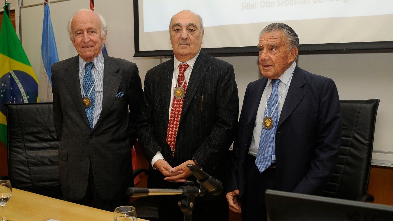 Eduardo Eurnekian fue nombrado miembro titular de la Academia de Ciencias de la Empresa.