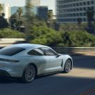 Taycan 4S: Porsche lanza la versión “económica” de su modelo eléctrico