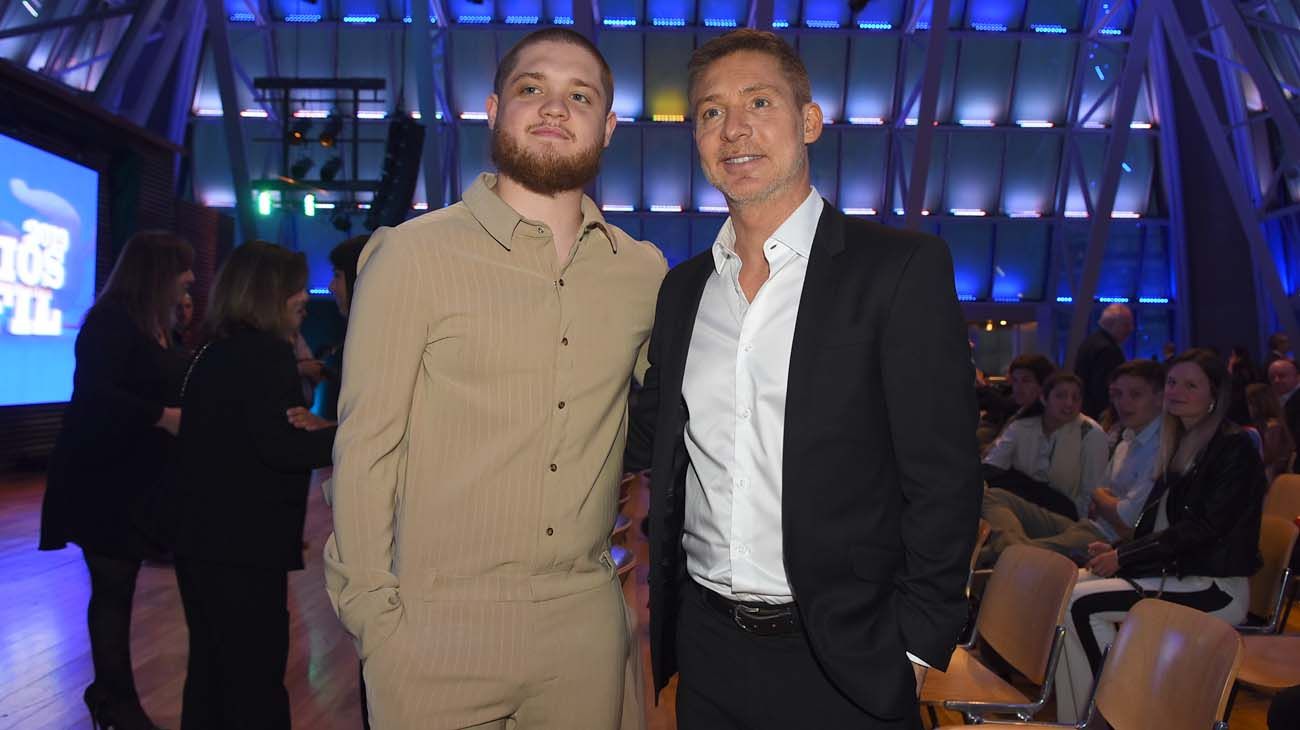 Adrián Suar junto a su hijo Tomás Kirzner González.