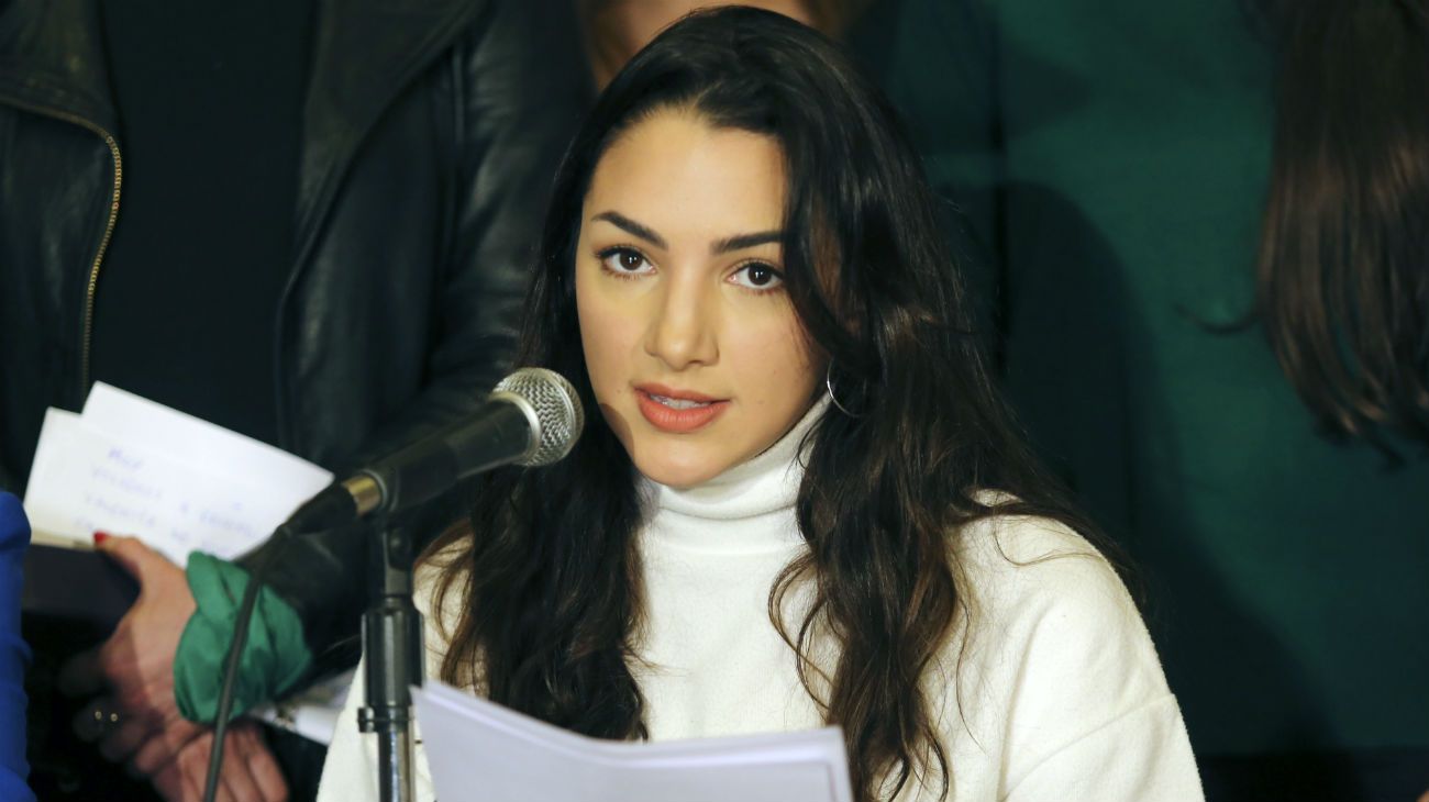 La actriz Thelma Fardin en la conferencia de prensa junto al colectivo Actrices Argentinas.