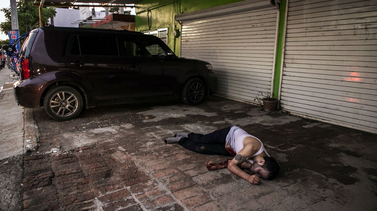 El enfrentamiento duró varias horas en plena calle de Culiacán.