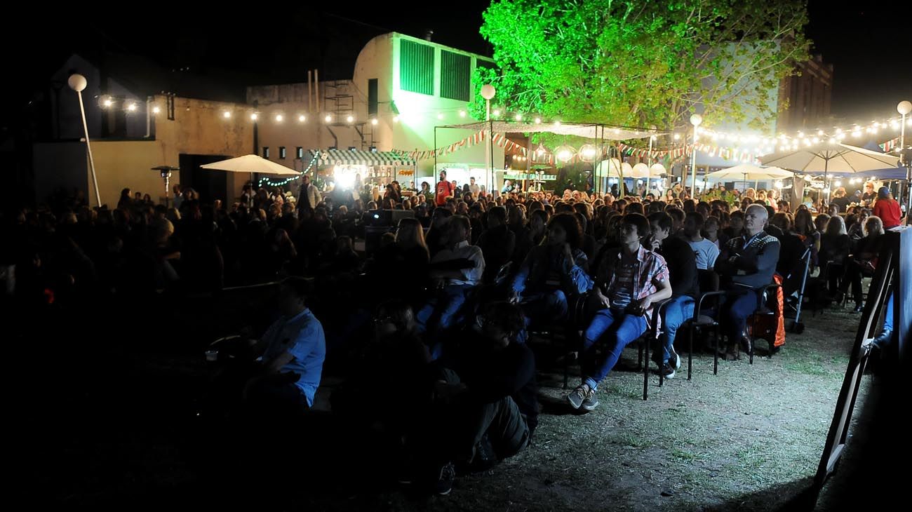 Proyeccion de Cinema Paradiso al aire libre-Entre Rios