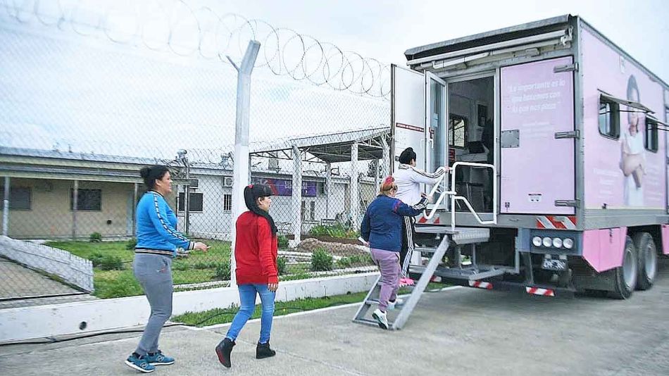20191020_cancer_mama_reclusas_agentes_gzaspb_g.jpg
