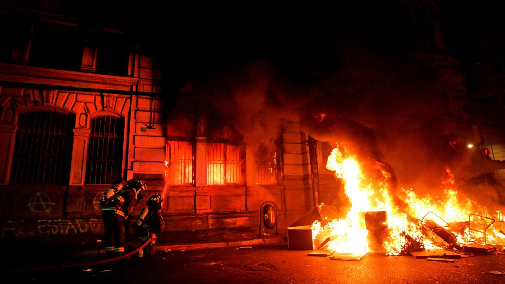 Incendio en el diario El Mercurio, en Valparaíso.