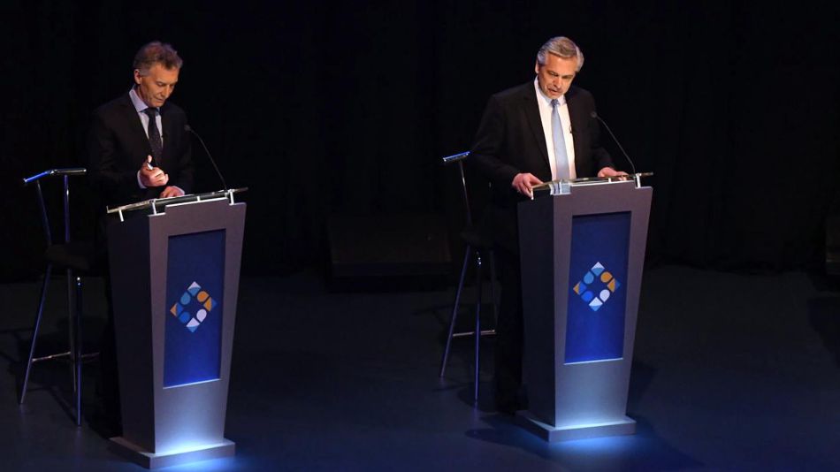Los Candidatos sobre el escenario del Debate_g 20191020