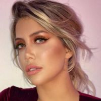 ¡Qué escote! Wanda Nara rompió la web con una tremenda foto