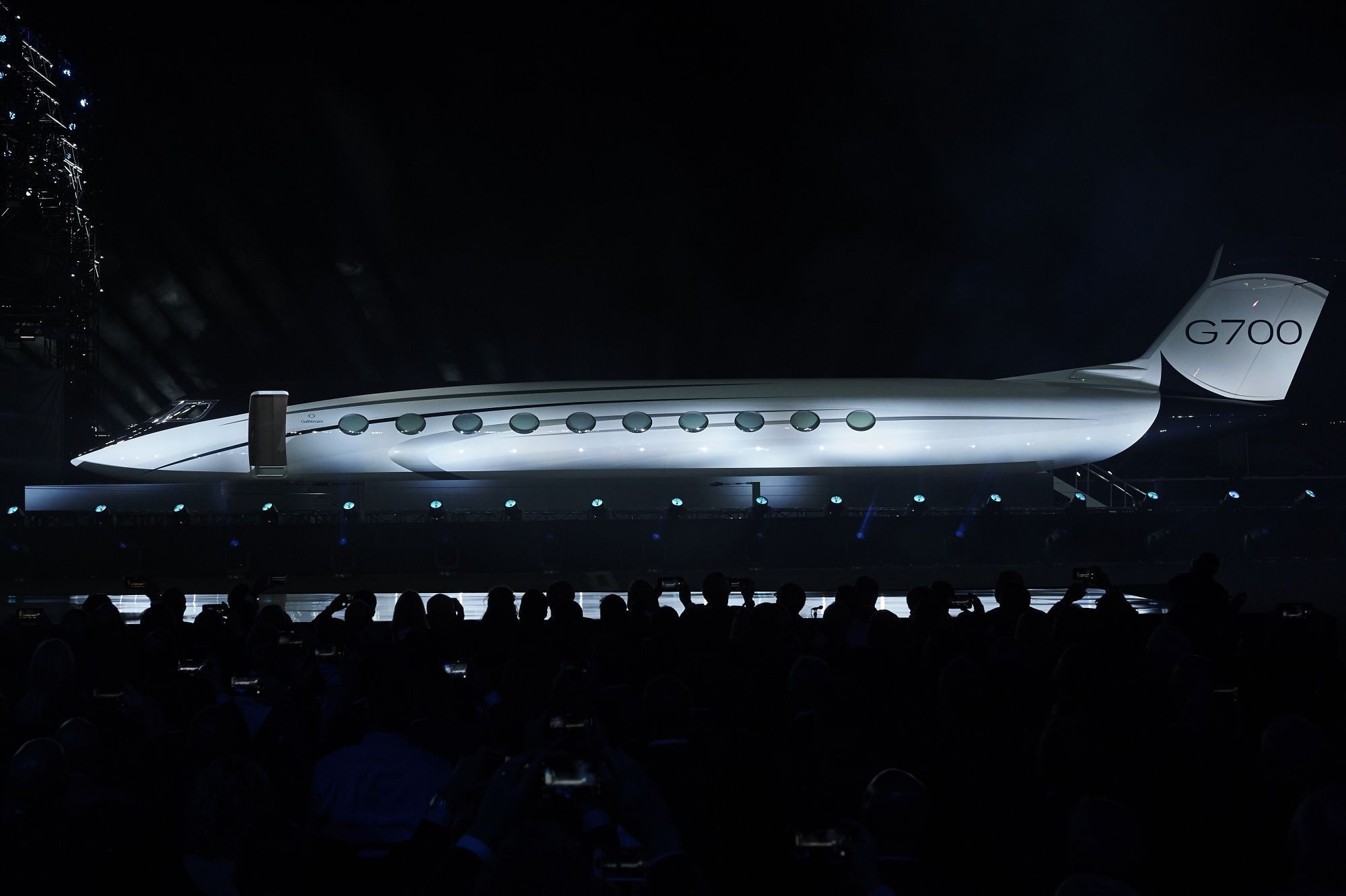 Gulfstream Unveils G700 in Race for World’s Biggest Private Jet