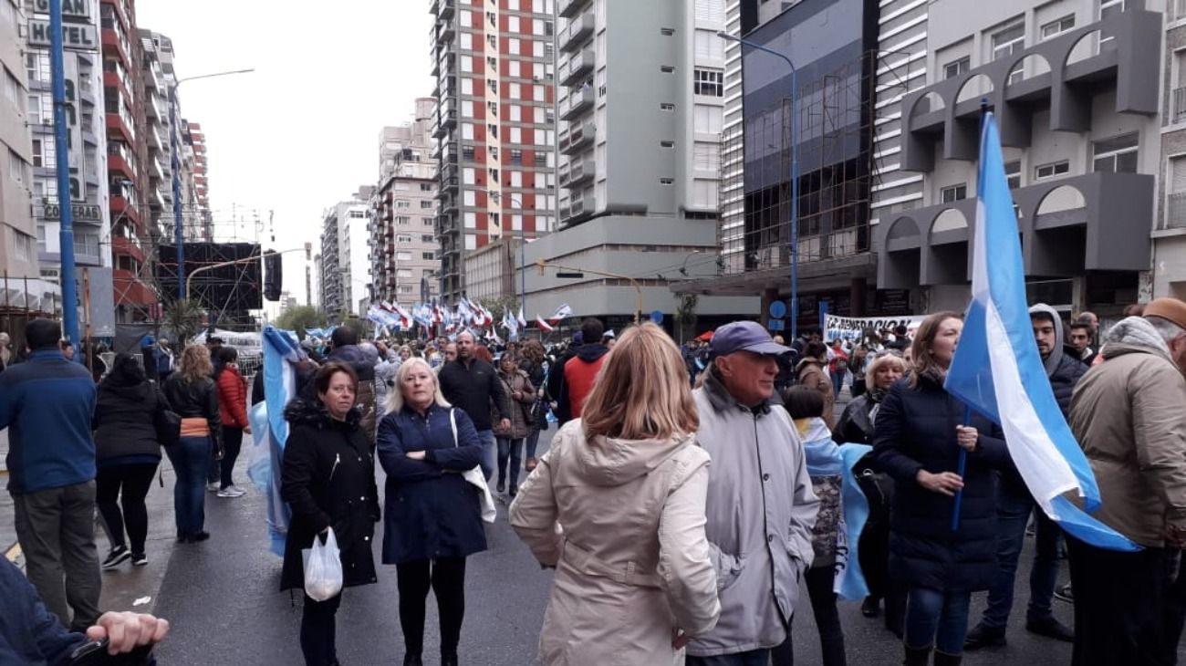 La marcha del "Sí se puede" en Mar del Plata.