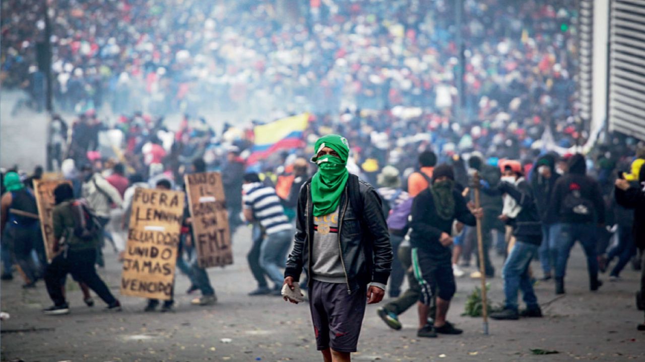 violencia. Las marchas terminaron con un saldo de siete muertos. La policía se enfrentó con los movimientos indígenas.  | Foto:Dpa