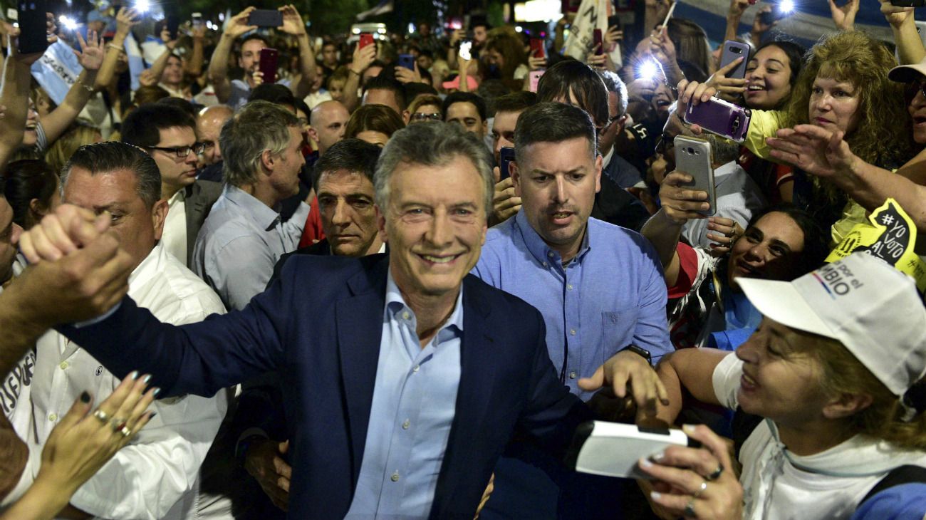 El presidente Mauricio Macri cerró este 24 de octubre la campaña por su reelección en una nueva marcha del "Sí, se puede" en la ciudad de Córdoba, acompañado por Miguel Ángel Pichetto.