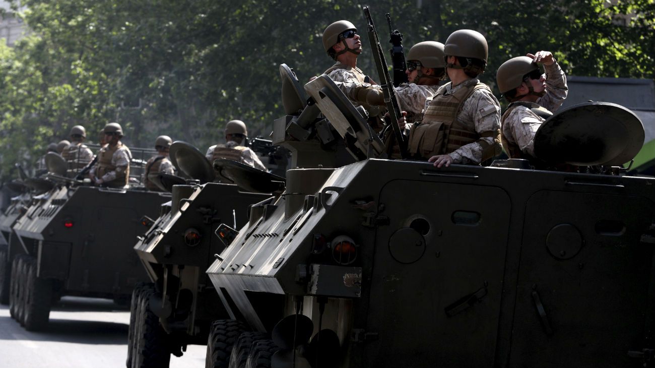 Los militares en las calles en medio de las protestas que se dieron en Chile. 