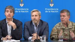Rogelio Frigerio y Adrián Pérez, en conferencia de prensa.